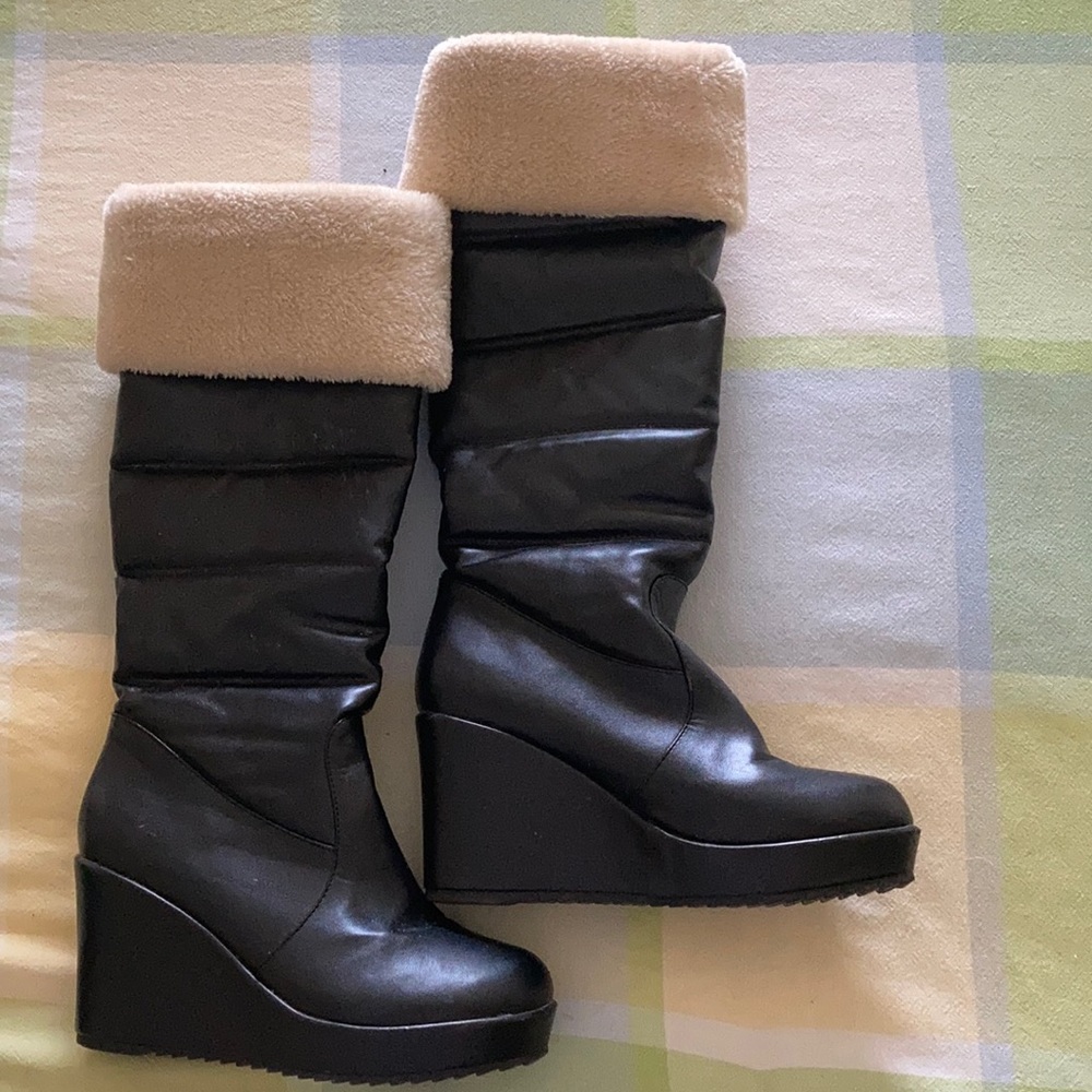 Tall black boots w/platform heal